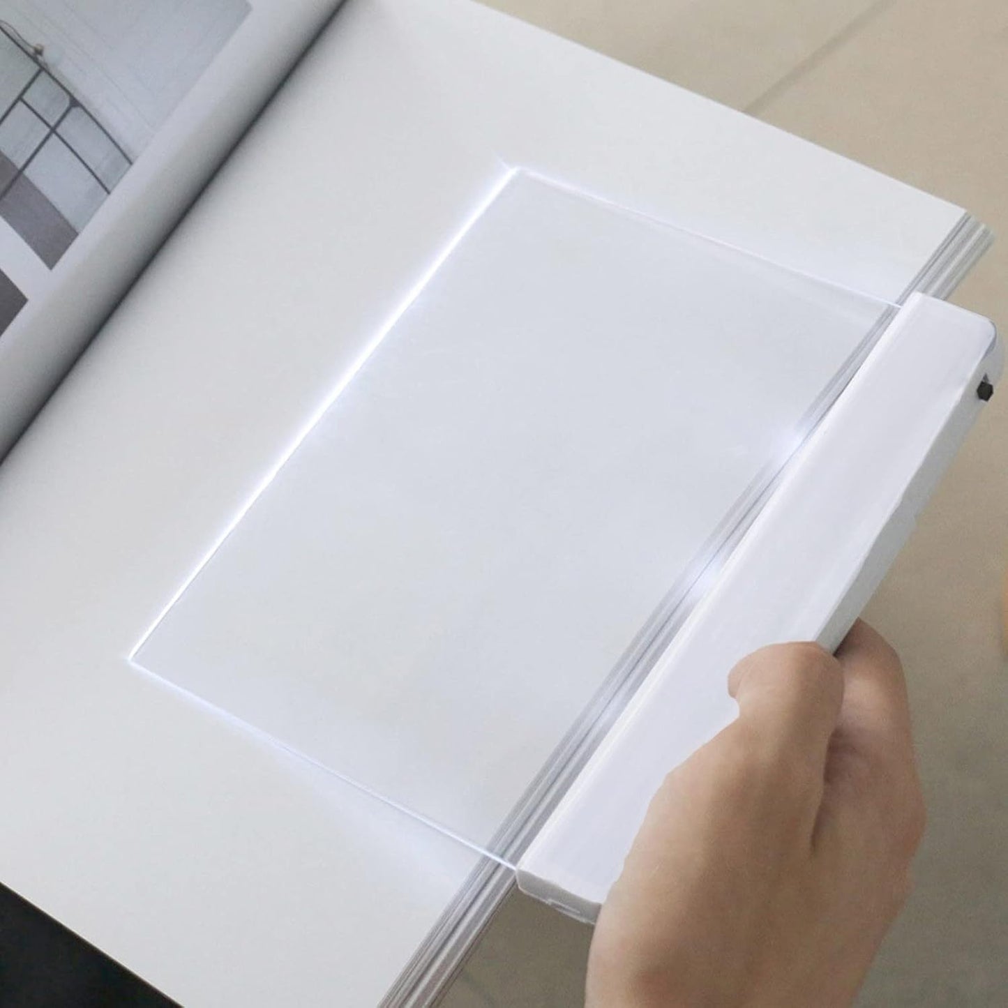 IllumiRead - The Magical Page Light